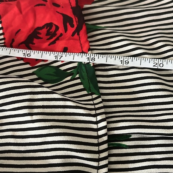 Indulge Black/White Rose Striped Blouse with Bell Sleeves and Key Hole Back 2X - Picture 11 of 11